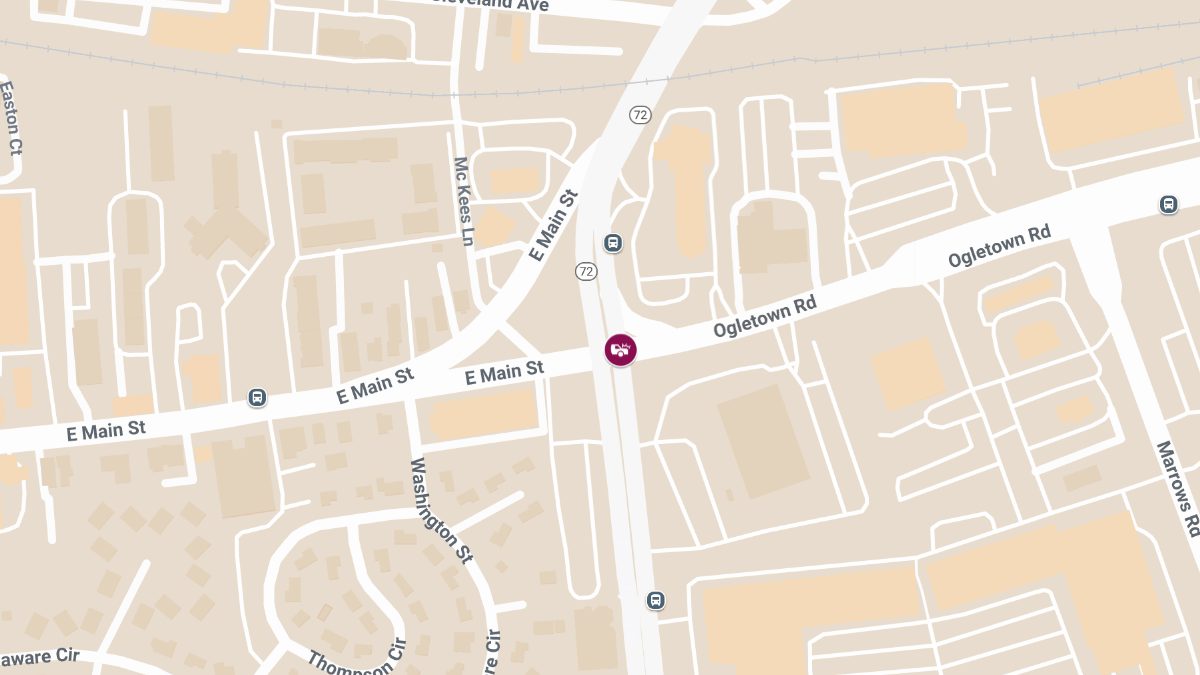 Crash with Injuries Closes East Main Street at Library Avenue