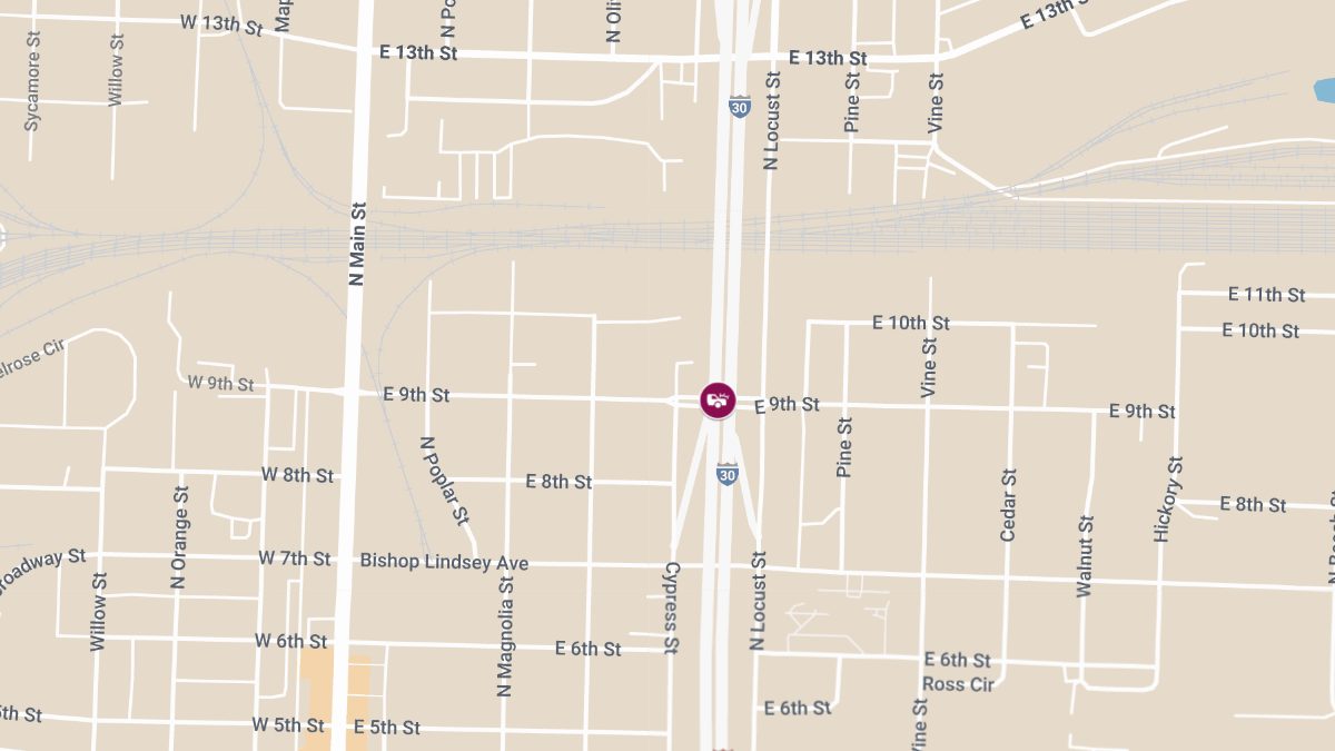Accident with Injuries at Frontage Rd & E 9th St