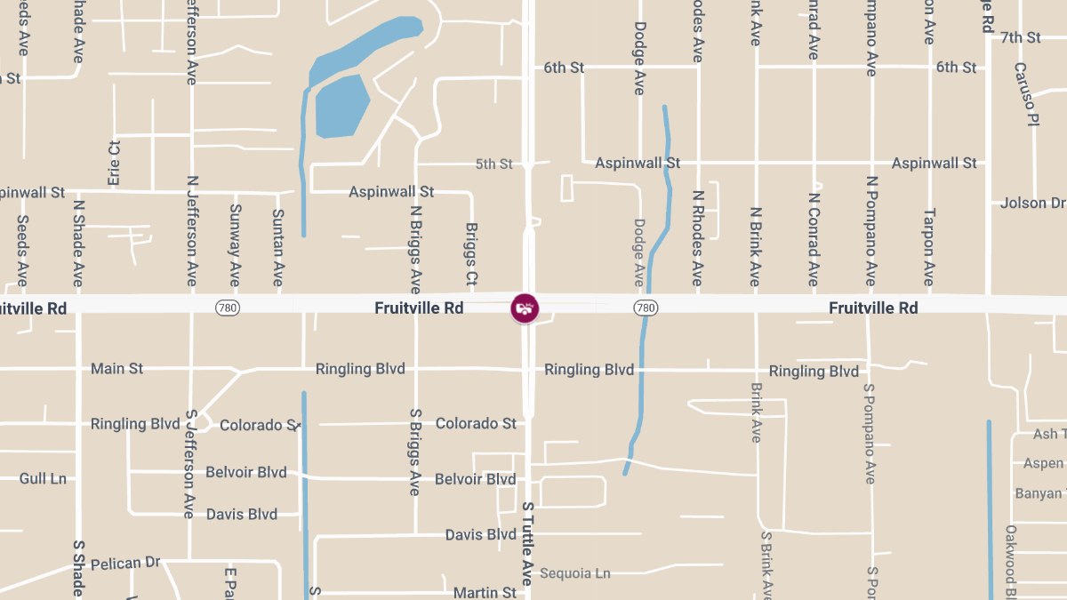 Injuries in Crash at Fruitville Rd & N Tuttle Ave