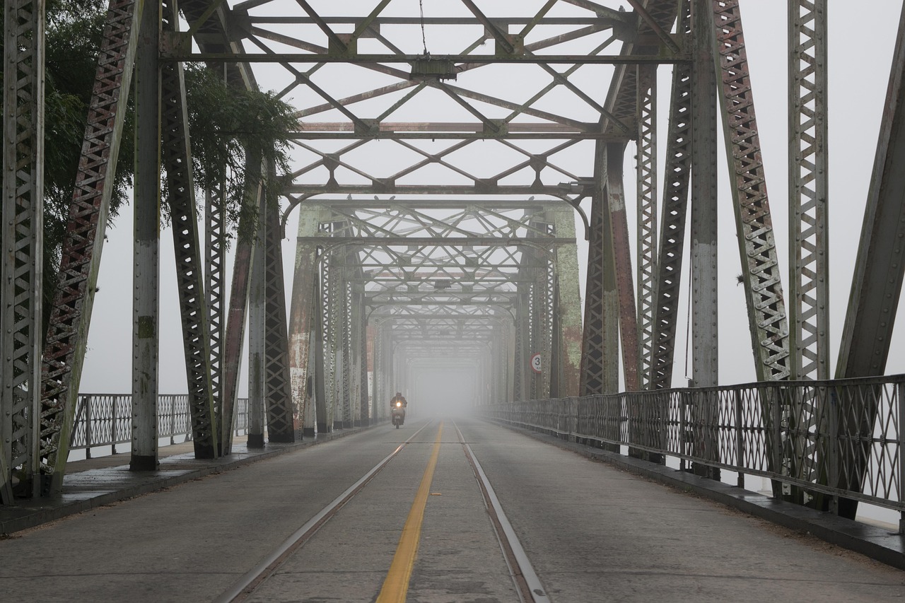Oregon Fog-Related Pileups: Safety Tips for Drivers