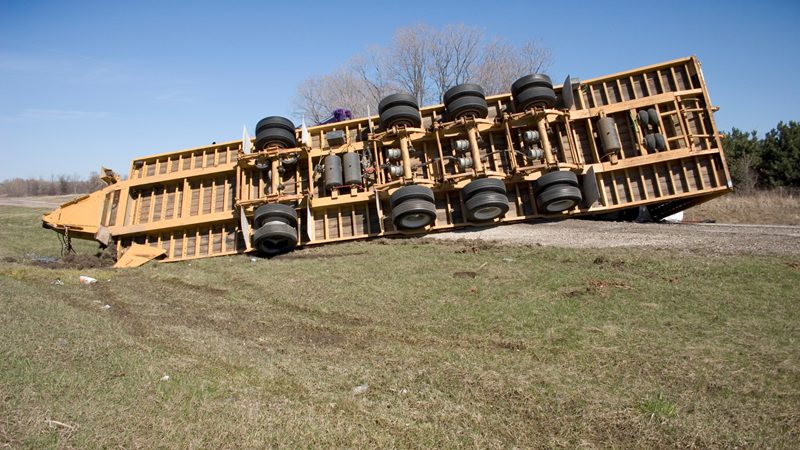 Truck Rollover Crashes on Wyoming Highways: Injury Claims and Legal Rights