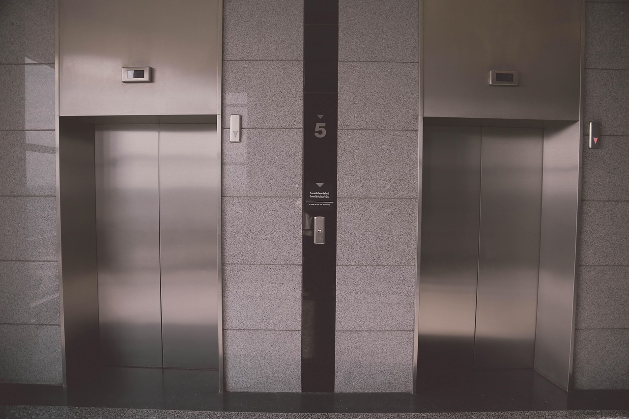 Elevator Malfunctions in New York Buildings: Injury Risks and Legal Options