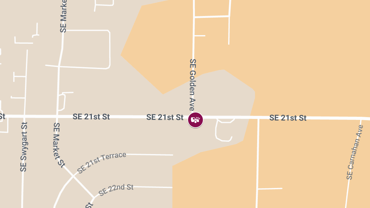 Accident at SE 21st St & SE Golden Ave Results in Injuries