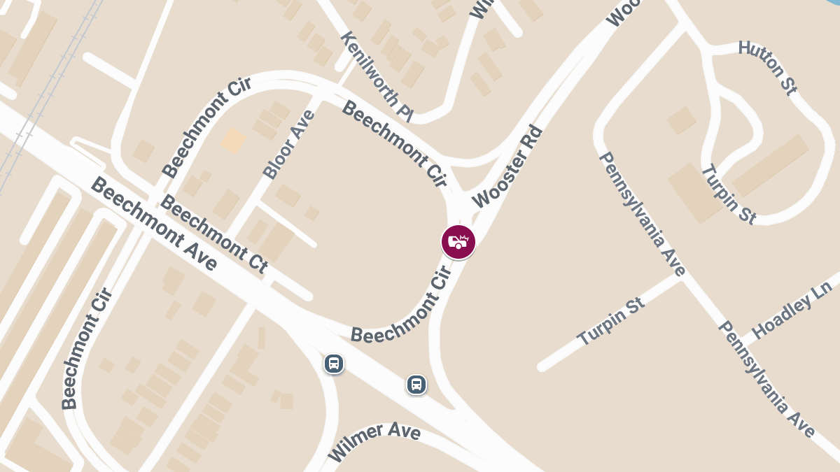 Accident with Injuries Involving Sedan Near Beechmont Circle