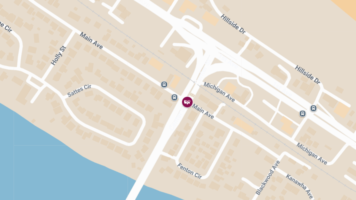 Accident with Injuries at Center St & Main Ave