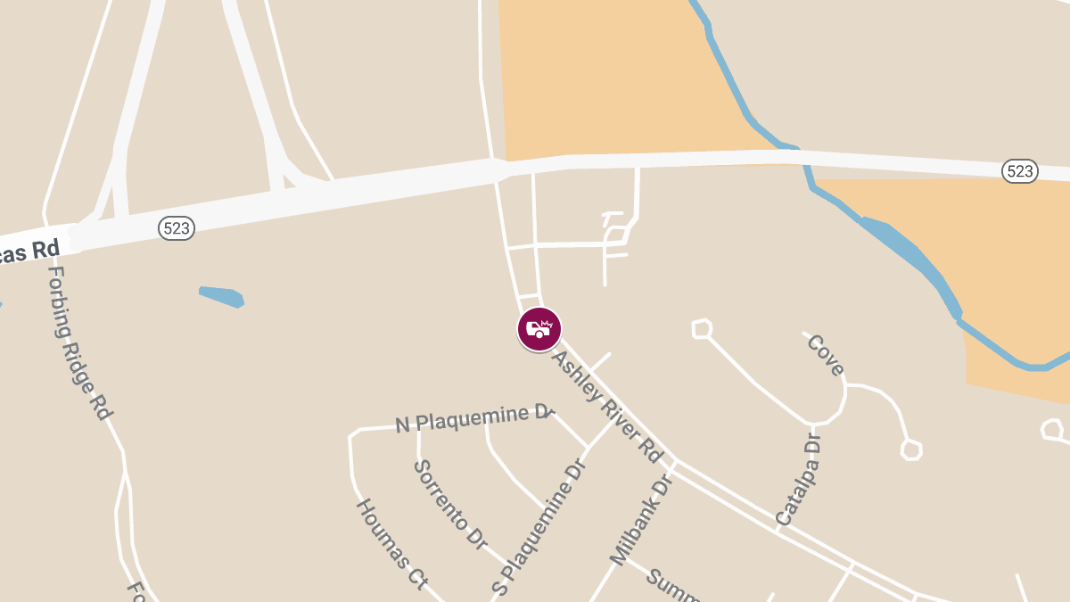 Collision with Injuries Reported at Ashley River Rd and Majestic Oaks Dr