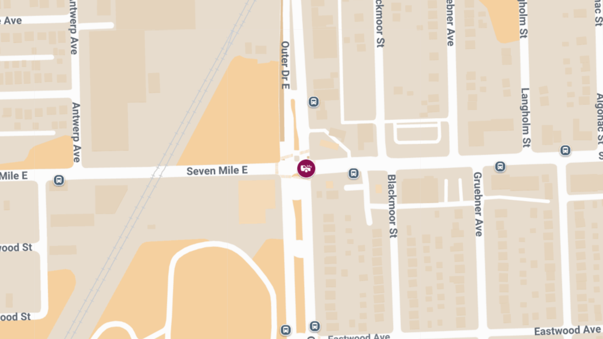Collision with Injuries at E 7 Mile Rd and Outer Dr