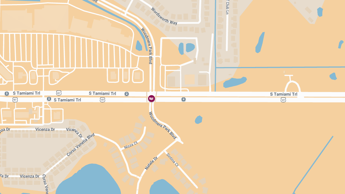 Crash With Injuries Reported at S Tamiami Trl & Woodmere Park Blvd