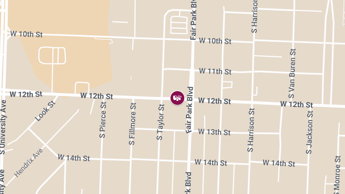 Crash With Injuries Reported at W 12th St & Fair Park Blvd