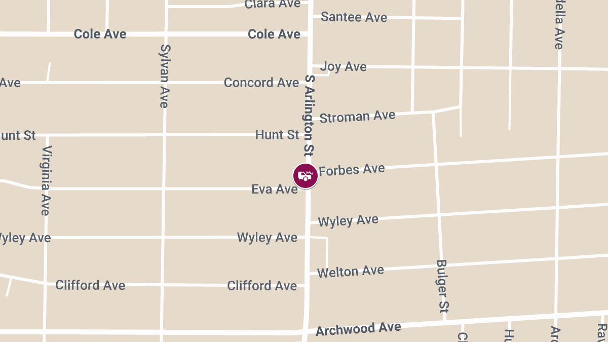 Crash with Injuries Reported at S Arlington St & Forbes Ave