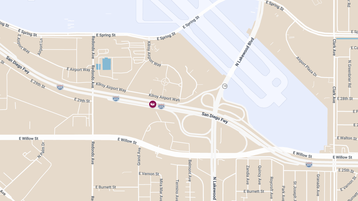 Crash with Injuries on I-405 Northbound Near Lakewood Blvd