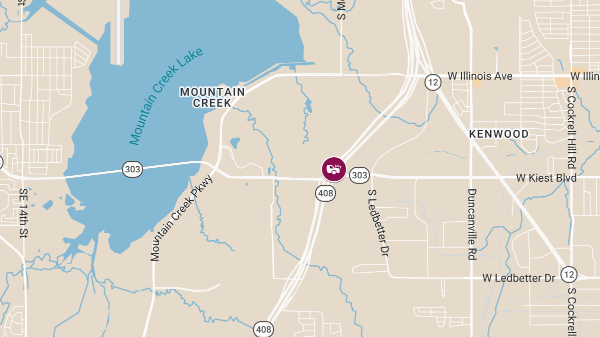 Emergency Crews Respond to Collision With Injuries at W Kiest Blvd & Spur 408 N