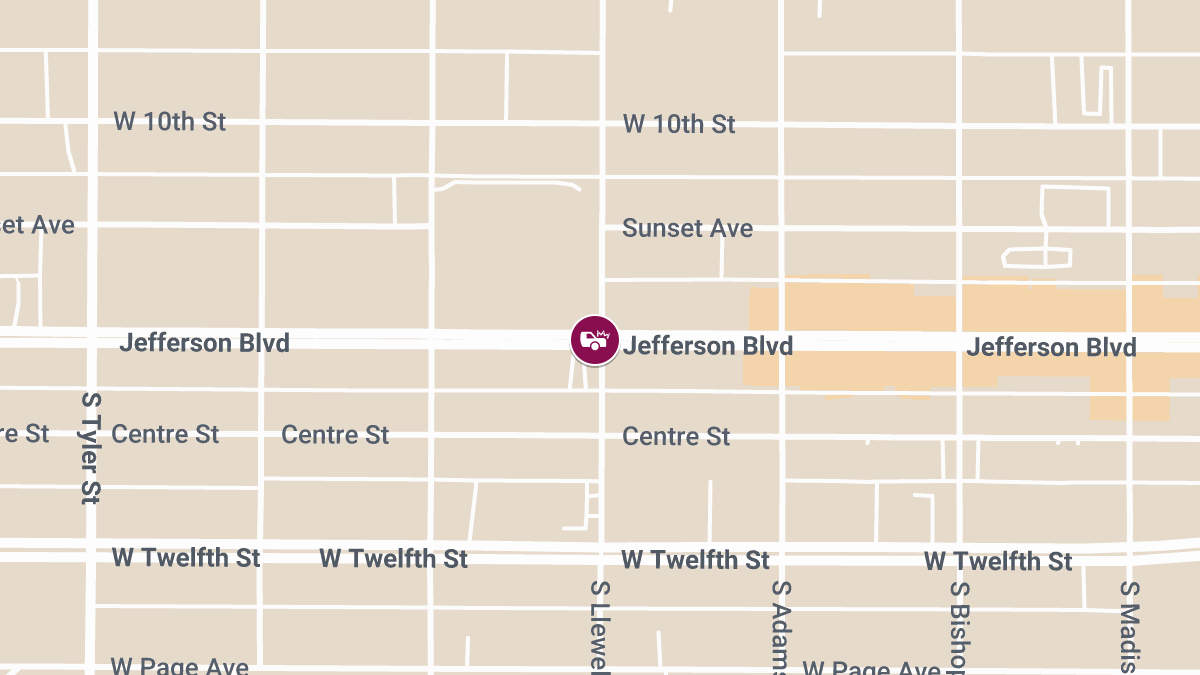 Injuries Reported After Crash at 500 W Jefferson Blvd in Oak Cliff