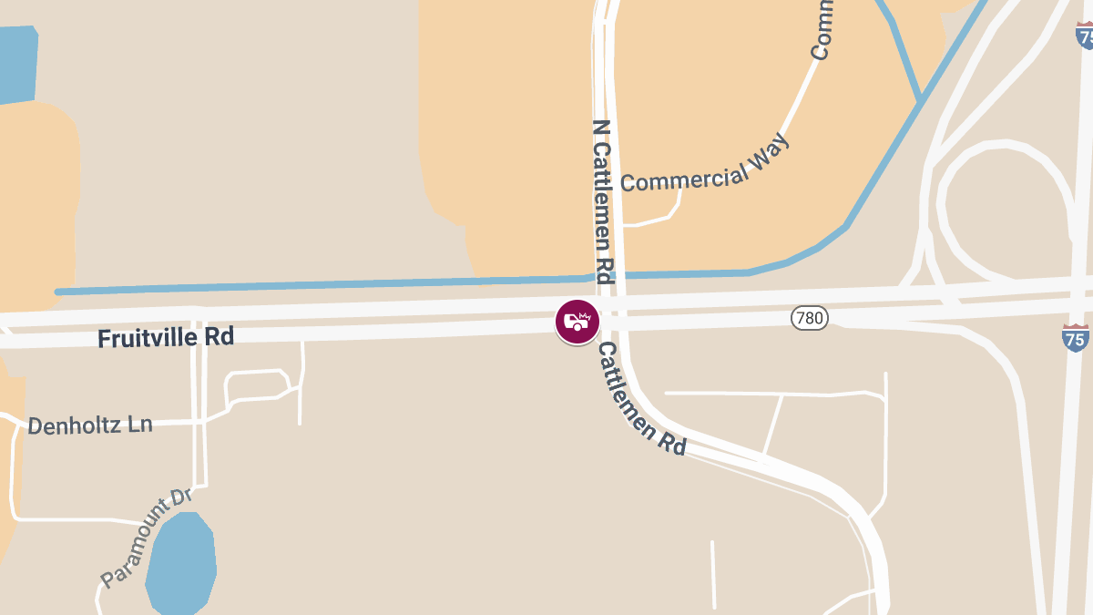 Injuries Reported in Crash at Fruitville Rd and Cattlemen Rd