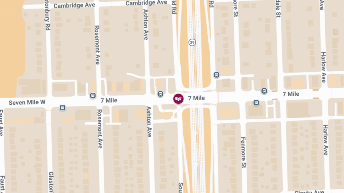 Injuries Reported in Crash at Southfield Rd & W Seven Mile Ct