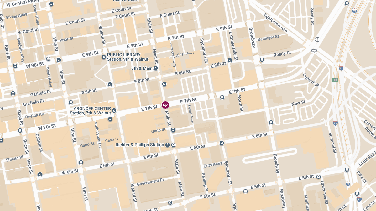 Injuries Reported in Multi-Vehicle Crash at E 7th St & Main St