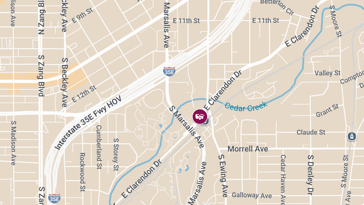 Injuries in Crash on E Clarendon Dr 