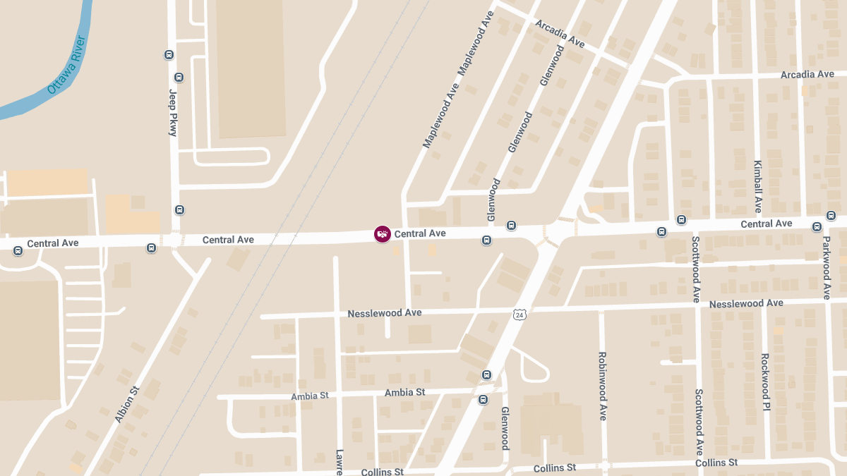 Injury Accident at Maplewood Ave & W Central Ave Blocks Lanes