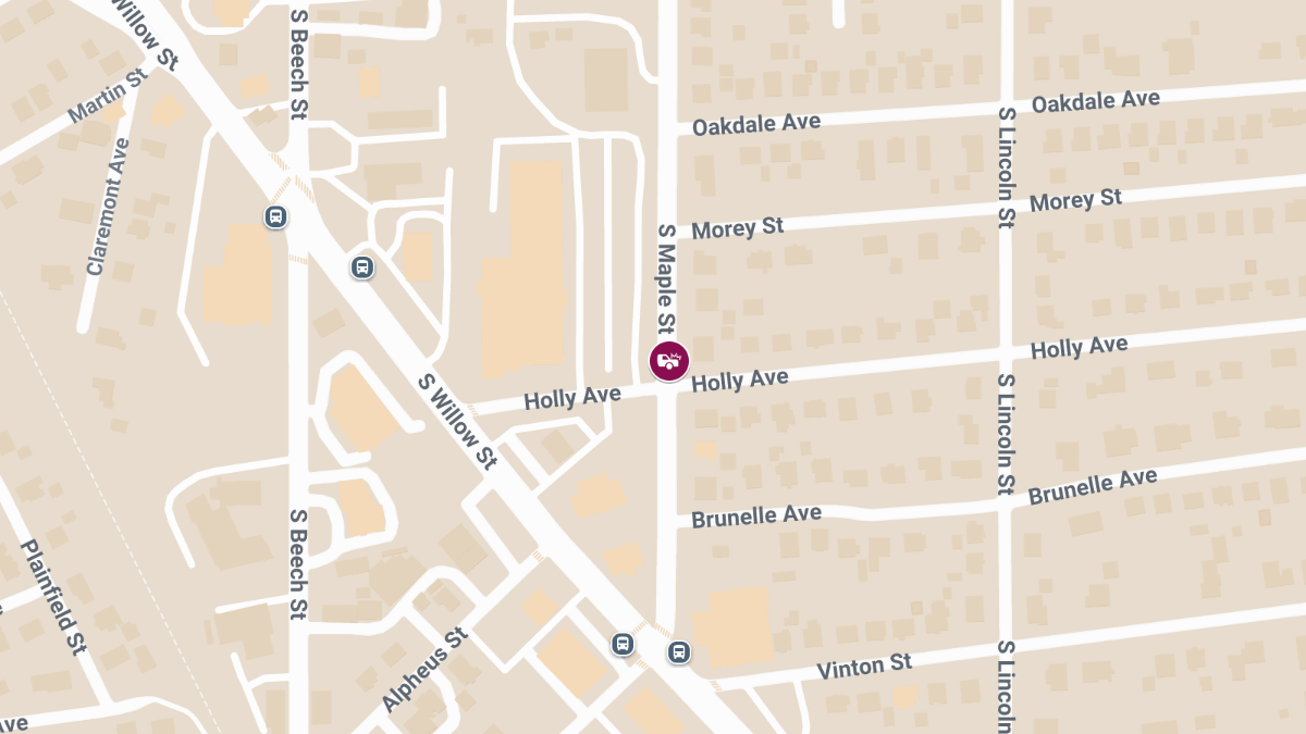 Injury Crash Reported at 93 S Maple St Near Savers