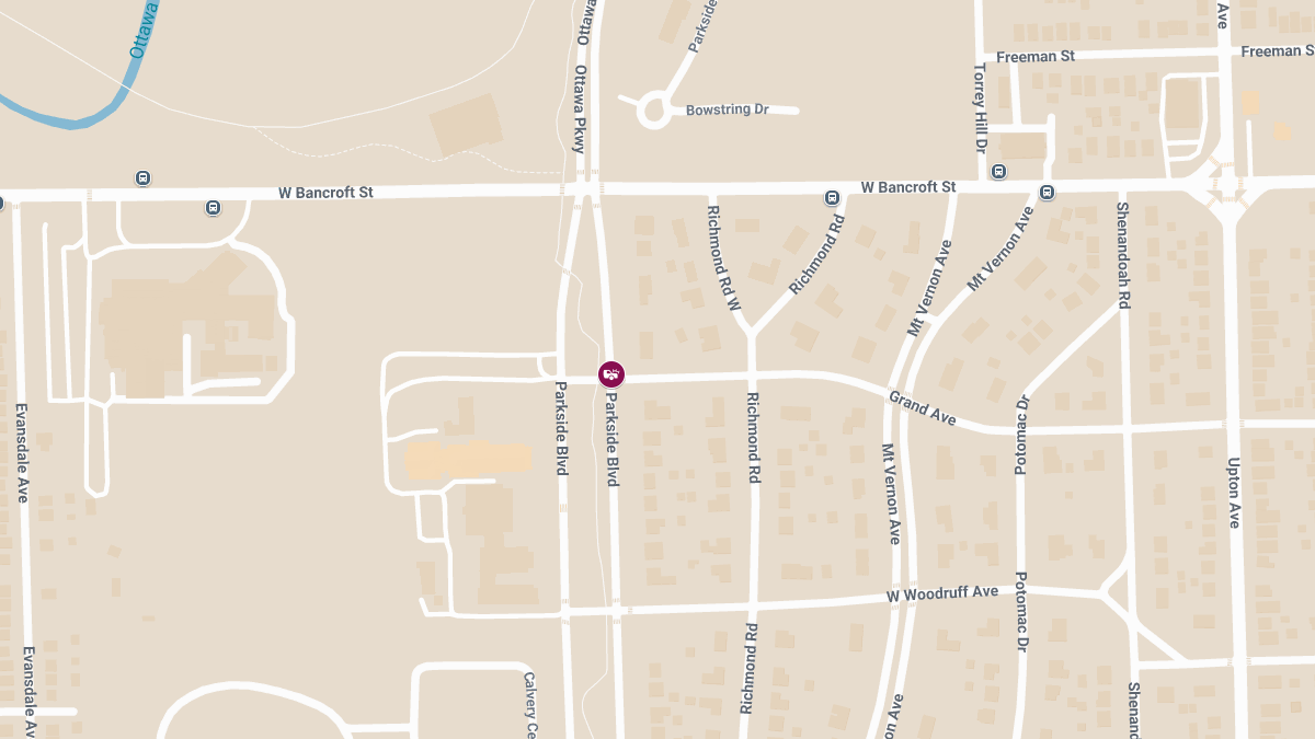Injury Crash Reported at Parkside Blvd & Grand Ave