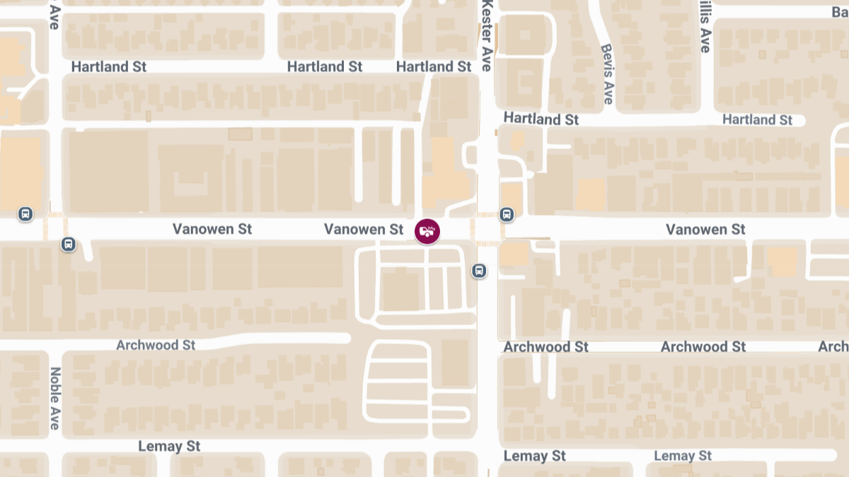 Injury Crash at 14911 Vanowen St