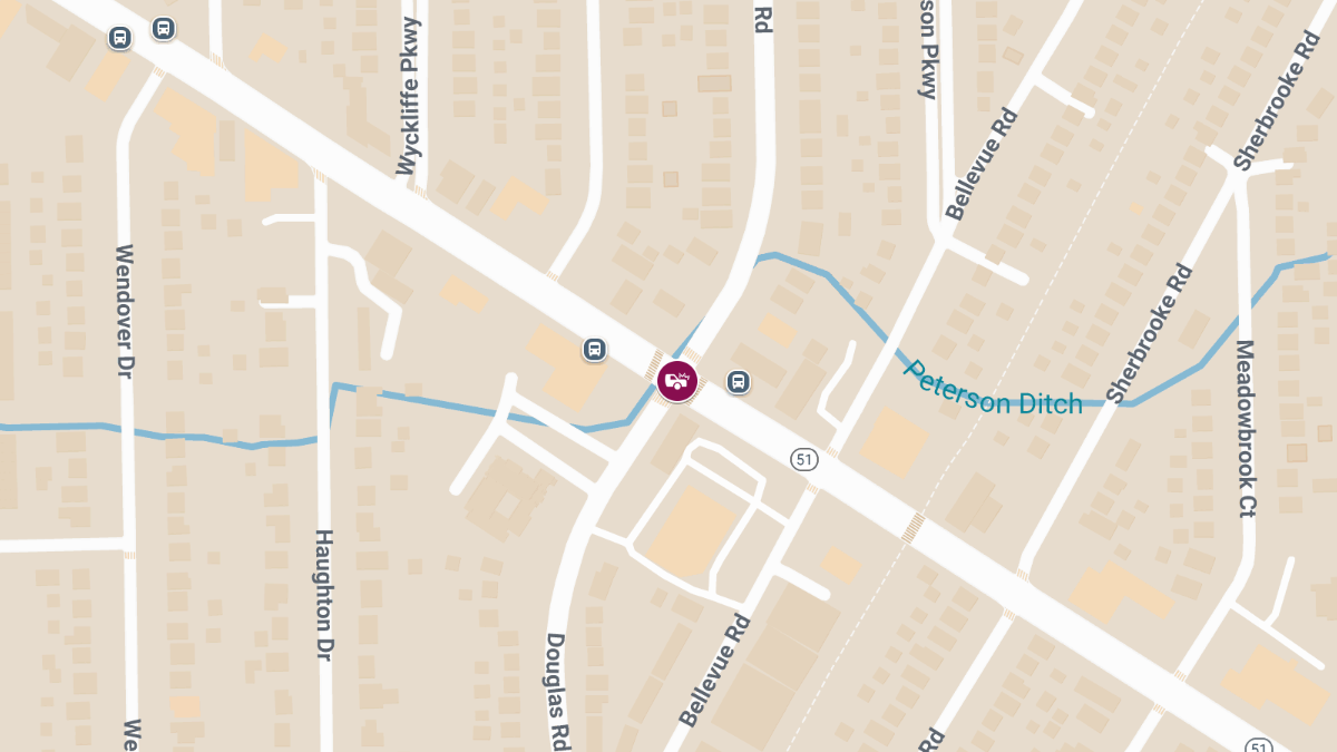 Multi-Vehicle Collision with Injuries at Douglas Rd & Monroe St
