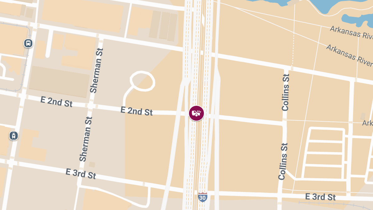 Traffic Accident With Injuries Reported at E 2nd St & I-30 River Bridge