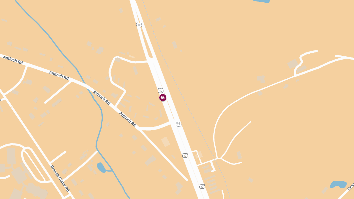 Two Injured in Three-Vehicle Crash on U.S. 17 Near Antioch Rd