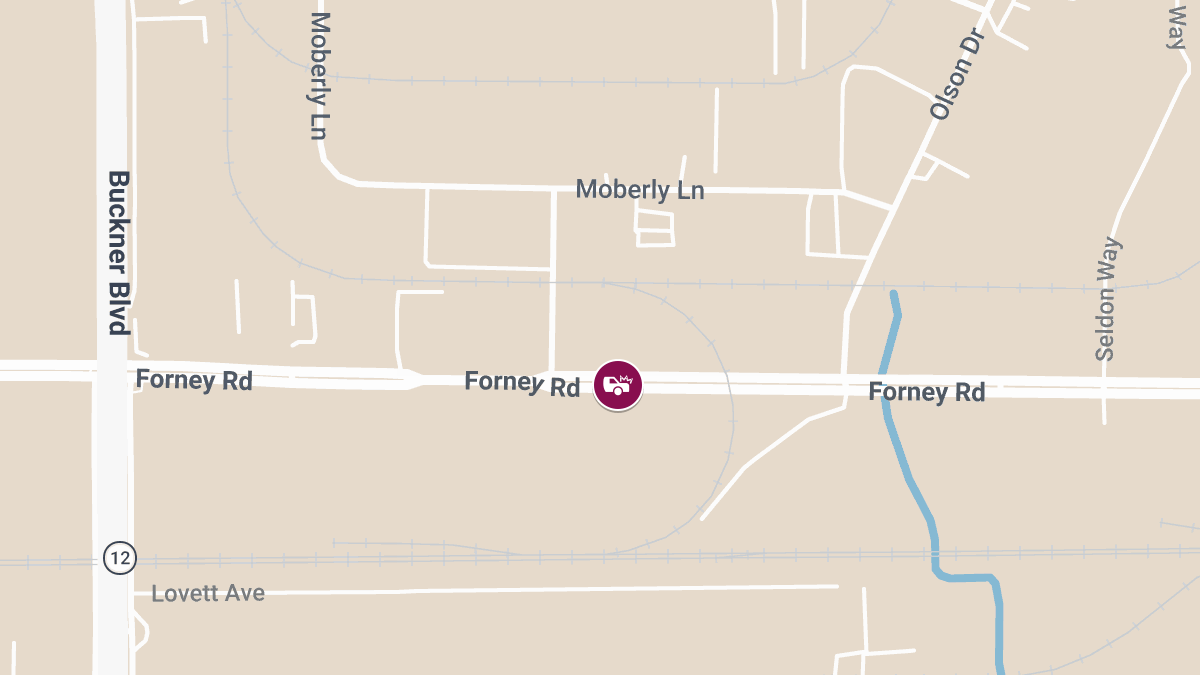 Vehicle Accident With Injuries Reported at 7900 Forney Rd