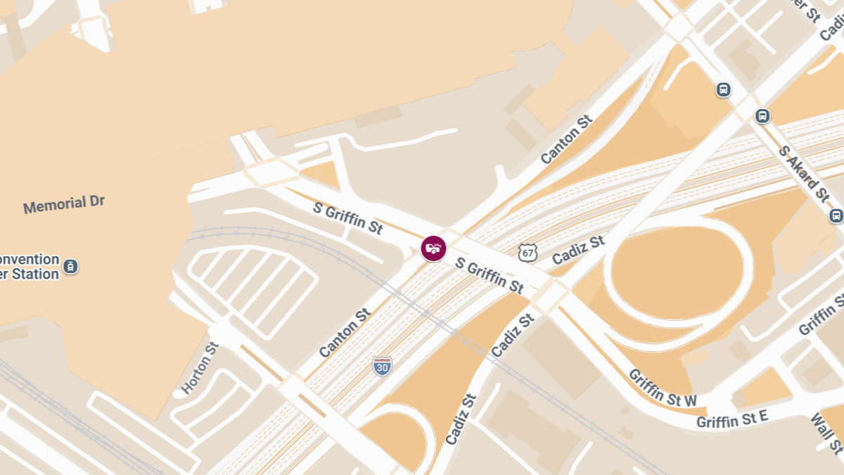 Vehicle Accident With Injuries Reported at RL Thornton Ewy F & Griffin St W