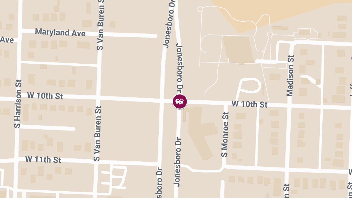 Vehicle Accident with Injuries at W 10th St and Jonesboro Dr
