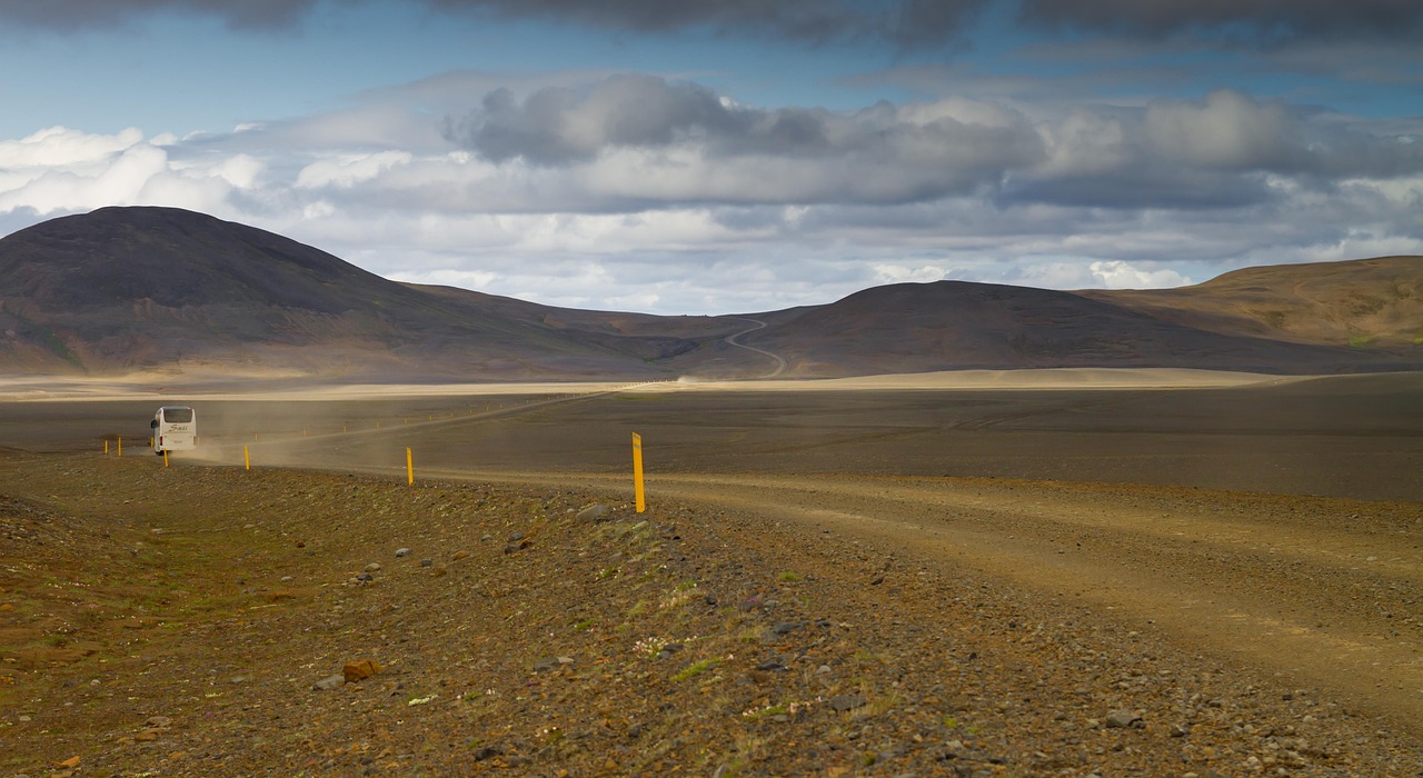 How Wind and Dust Conditions Contribute to Crashes in New Mexico