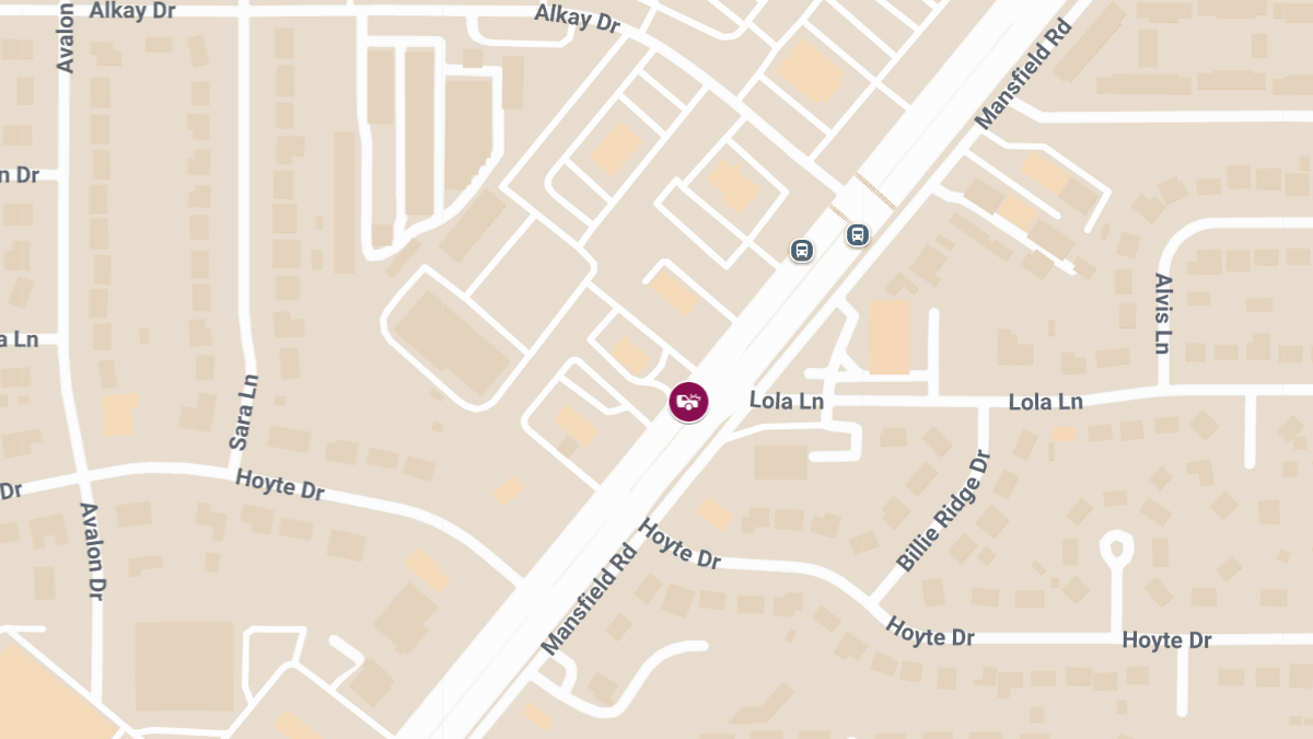 18-Wheeler Crash With Injuries on Mansfield Rd at Lola Ln