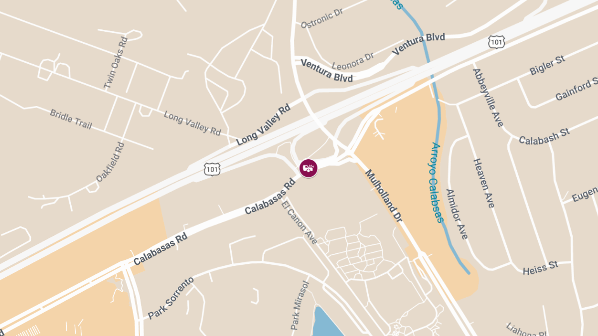 Accident With Injuries Reported at Calabasas Rd & Valley Circle Blvd