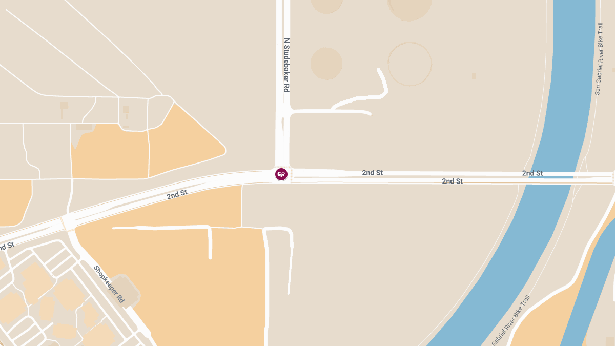 Accident With Injuries at 2nd St & Studebaker Rd