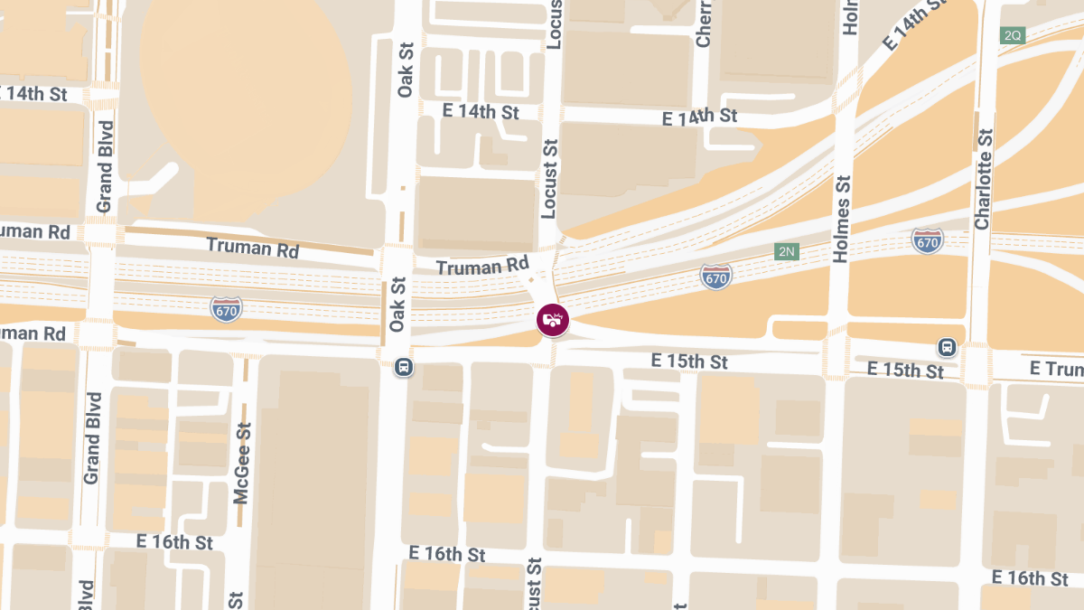 Accident With Injuries at E Truman Rd & Locust St