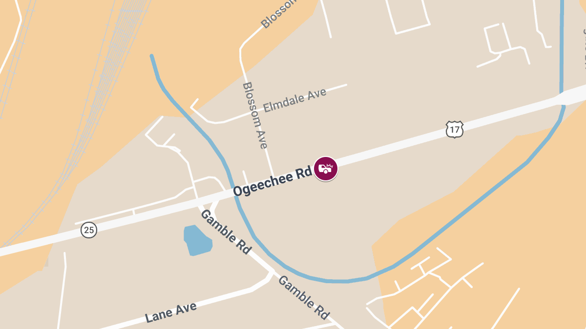Auto Crash at Ogeechee Rd Gas Station Results in Injuries
