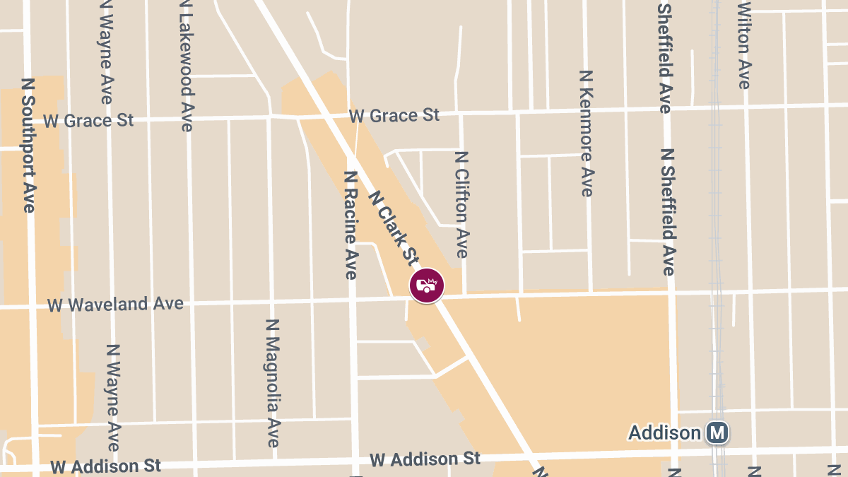 Car Crash on N Clark St Causes Injuries