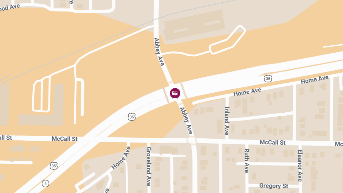Collision with Entrapment on SR-35 near Abbey Ave