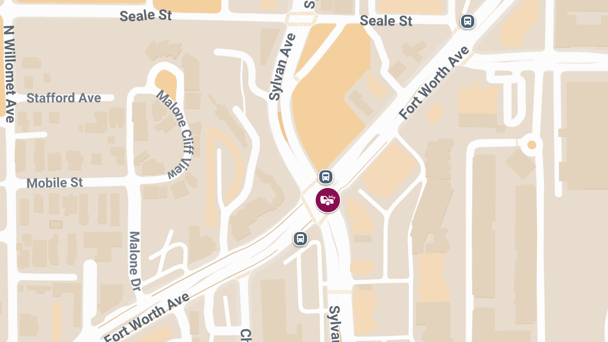 Crash With Injuries at Sylvan Ave & Fort Worth Ave