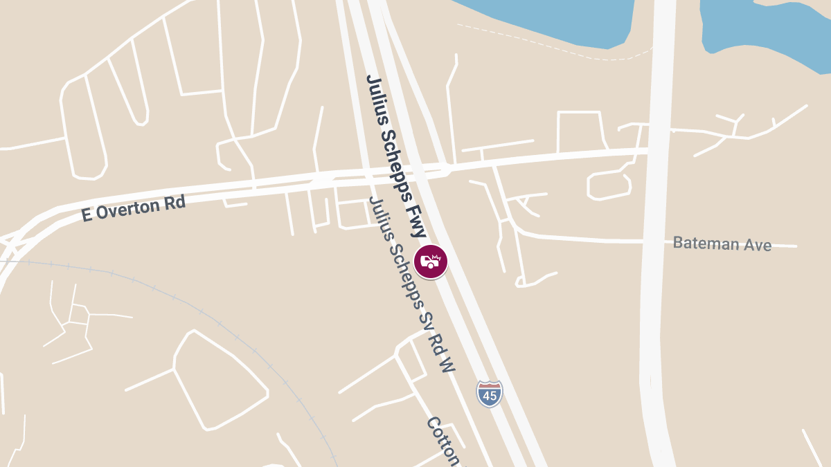 Crash on Julius Schepps Fwy Results in Injuries