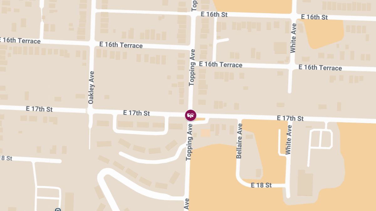 Crash with Injuries at E 17th St & Topping Ave