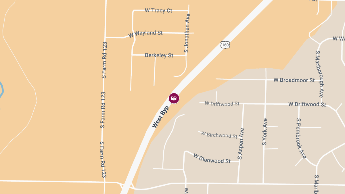 Crash with Injuries on Chestnut West Byp