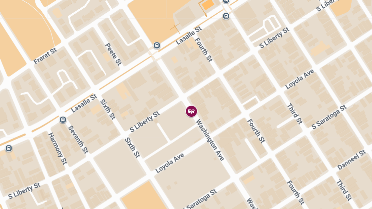 Entrapment Reported in Vehicle Crash at Washington Ave and Loyola Ave