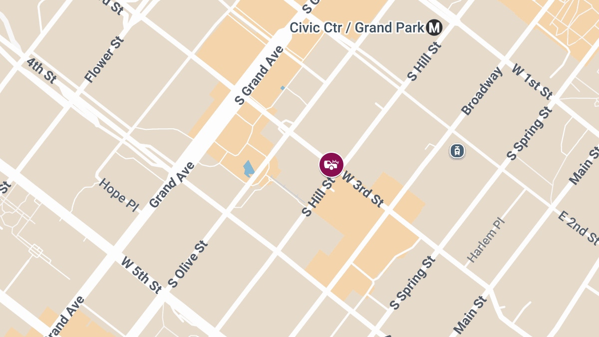 Injuries Reported in Collision at S Hill St & W 3rd St