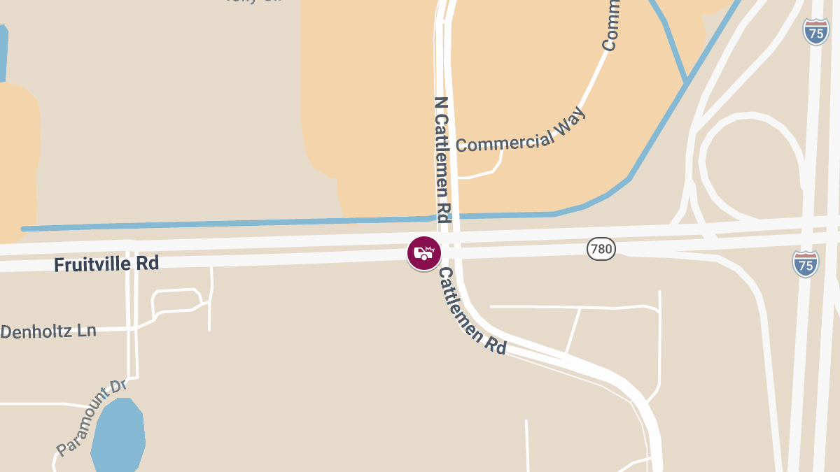 Injuries Reported in Crash at Fruitville Rd & N Cattlemen Rd