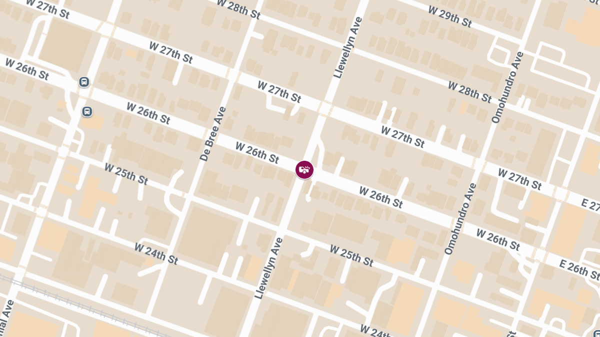 Injuries Reported in Crash at W 26th St & Llewellyn Ave