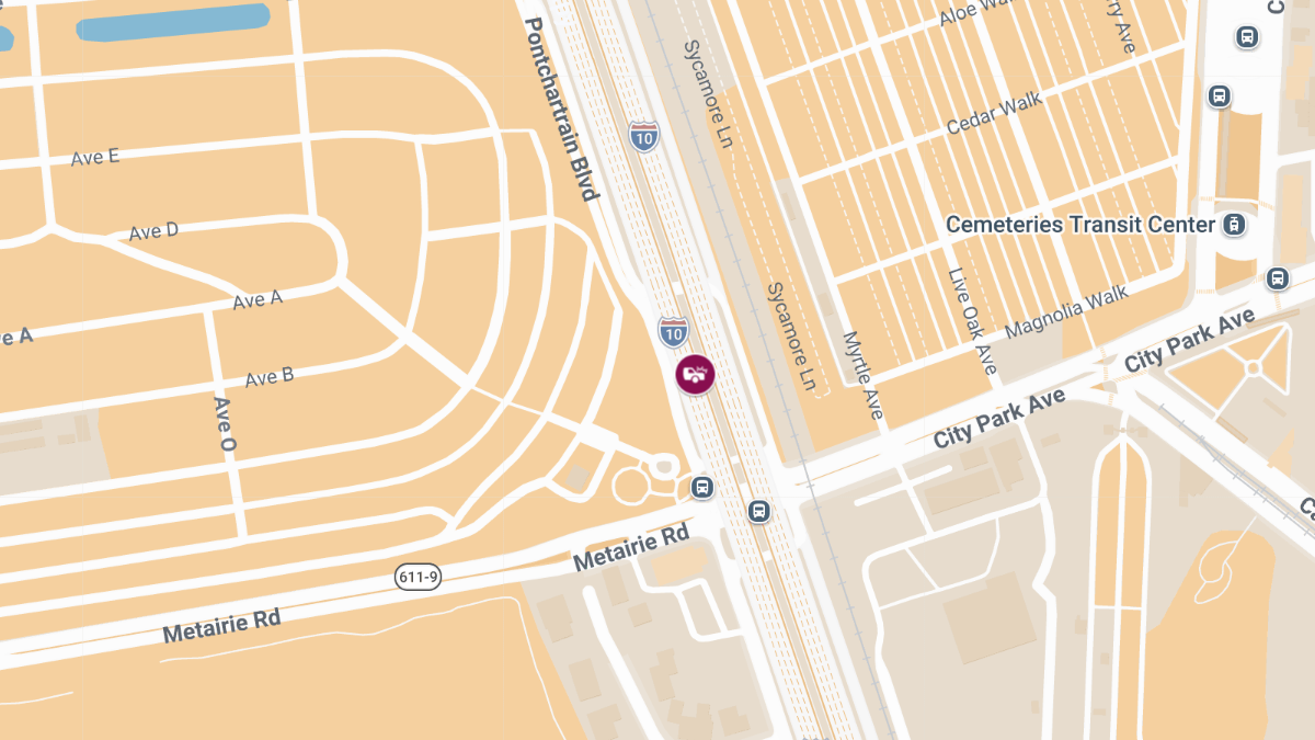 Injuries Reported in Crash on I-10 Near Metairie Rd Exit