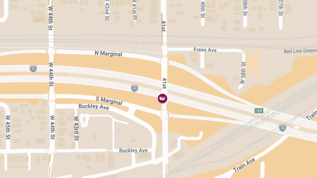 Injury Collision on I-90 at W 41st St