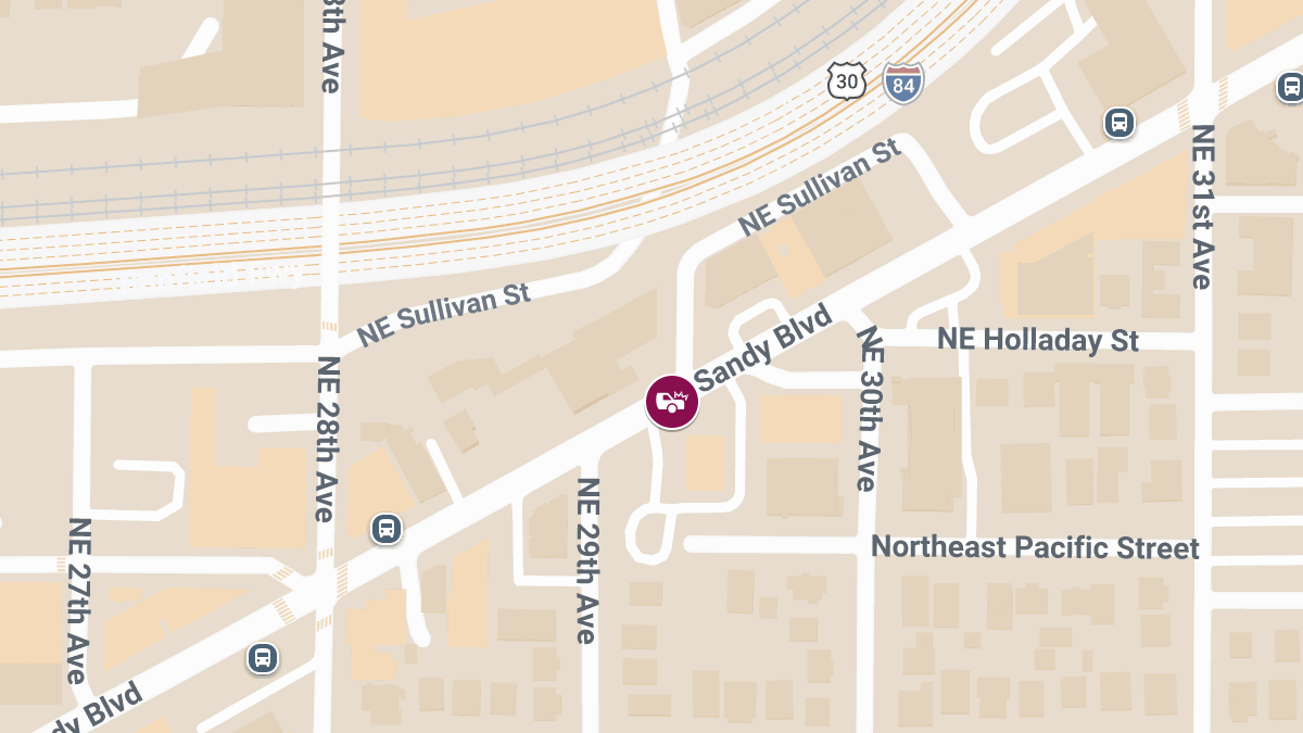 Injury Crash at 2900 NE Sandy Blvd in Kerns